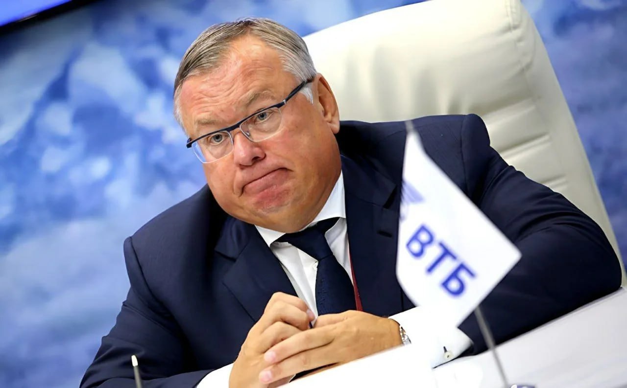 Глава ВТБ Костин: Я не говорю, что высокая ставка - это хорошо, но у нас, с другой стороны, большое количество неэффективных предприятий, которые нам надо найти в себе волю закрыть «Я считаю, что неэффективные предприятия нужно банкротить, а там, где действительно какие-то есть циклические проблемы и предприятия эффективные, надо помогать», — сказал глава ВТБ. Читать далее #VTBR