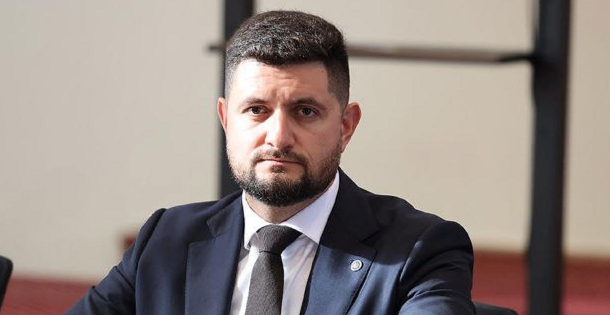 Жунгиету Energocom закупил 90 газа необходимого для холодного сезона Компания Energocom уже закупила около 90 необходимого природного газа на холодный сезон 2025 2026 годов что составляет около 700 млн кубометров газа Об этом сегодня сообщил министр энергетики Дорин Жунгиету