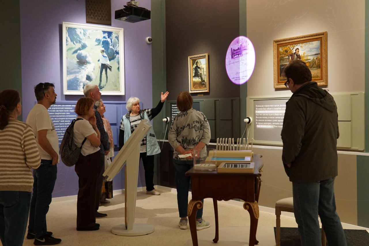 3 и 4 ноября в Научно культурном центре Пушкинского Заповедника откроются двери для посетителей с 9 00 до 17 00 В эти дни гостей ждут интересные выставки и экспозиции Сказочный мир Пушкина Эмоции природы Природа эмоций Борис Годунов Герои Версии Шедевры Быть достойными Великой Победы Постижение времени Пушкиногорье Вселенная вдохновения графика А Фёдорова Смирнов Вадим Вячеславович К 100 летию со дня рождения   5 ноября выставочные залы будут закрыты Псковская область Пушкинские Горы бульвар имени С С Гейченко д 1 чтовПсковскойобласти