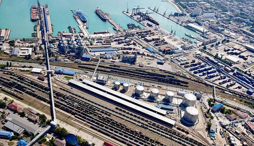 В Новороссийске зафиксировано нарушение загрязнение воздуха Если вам показалось что в воздухе неприятный запах то вам не показалось 2 и 8 ноября превышение ПДК по оксиду азота допустил НОВОРОССИЙСКИЙ МАЗУТНЫЙ ТЕРМИНАЛ Наряду с этим Роспотребнадзор давал комментарии что 8 ноября нарушений не выявлено Управлением Росприроднадзора установлено что по ул Магистральной расположены объекты имеющие в составе выбросов загрязняющие вещества оксид азота оксид углерода аммиак взвешенные вещества ООО Новороссийский мазутный терминал расположенный по адресу г Новороссийск ул Магистральная д 6 ООО НОВОРОССИЙСКИЙ МАЗУТНЫЙ ТЕРМИНАЛ объявлено предостережение via Блокнот Новороссийск