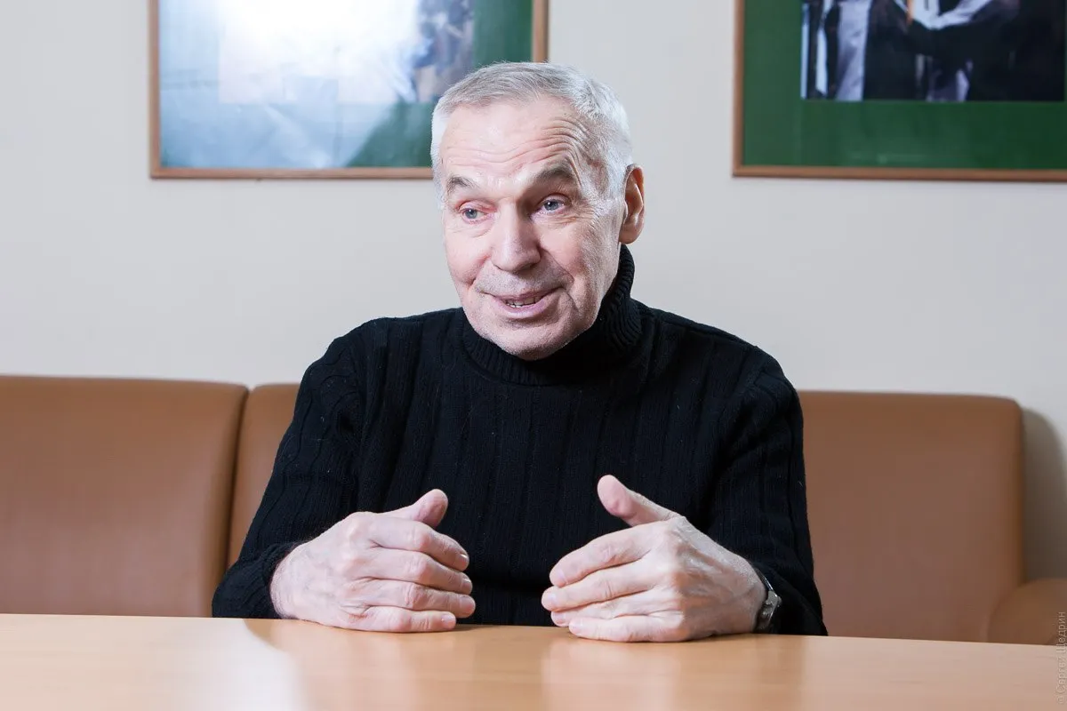 Умер народный артист РФ Роберт Ляпидевский ему было 89 лет сообщили ТАСС в Театре кукол Образцова ruwiki kommersant