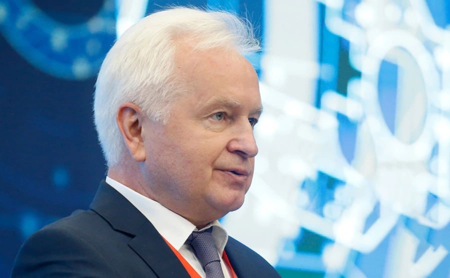 Путин издал указ об освобождении от должности начальника управления президента по межрегиональным и культурным связям с зарубежными странами Игоря Маслова Соответствующий документ размещен на портале официального опубликования правовых актов