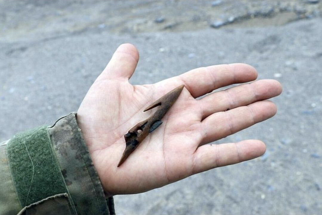 1000-летнее орудие охотника на моржей нашли в мерзлоте Якутии  #НовостиРодины из нашей ленты   В Якутии обнаружили наконечник древнего гарпуна, который датирован 800-900 годами нашей эры   Уникальную операцию попытались сделать на Кавказе 2000 лет назад - на это указало погребение, которое ученве исследовали в Кабардино-Балкарии   В Псковской области рассекретили документы, связанные с преступной деятельностью эстонских карателей в годы Великой Отечественной войны   Загадку "бракованных" орудий охотников на морского зверя, которые жили тысячи лет назад на Кольском полуострове, разгадали ученые   Блогером, который пошутил про блокаду Ленинграда, займутся правоохранительные органы   Коллекцию Мурманского краеведческого музея пополнила скрипка, которая вместе с фронтовиклм Михаилом Ткаличем прошла всю Великую Отечественную  Больше новостей - на сайте "Родины"
