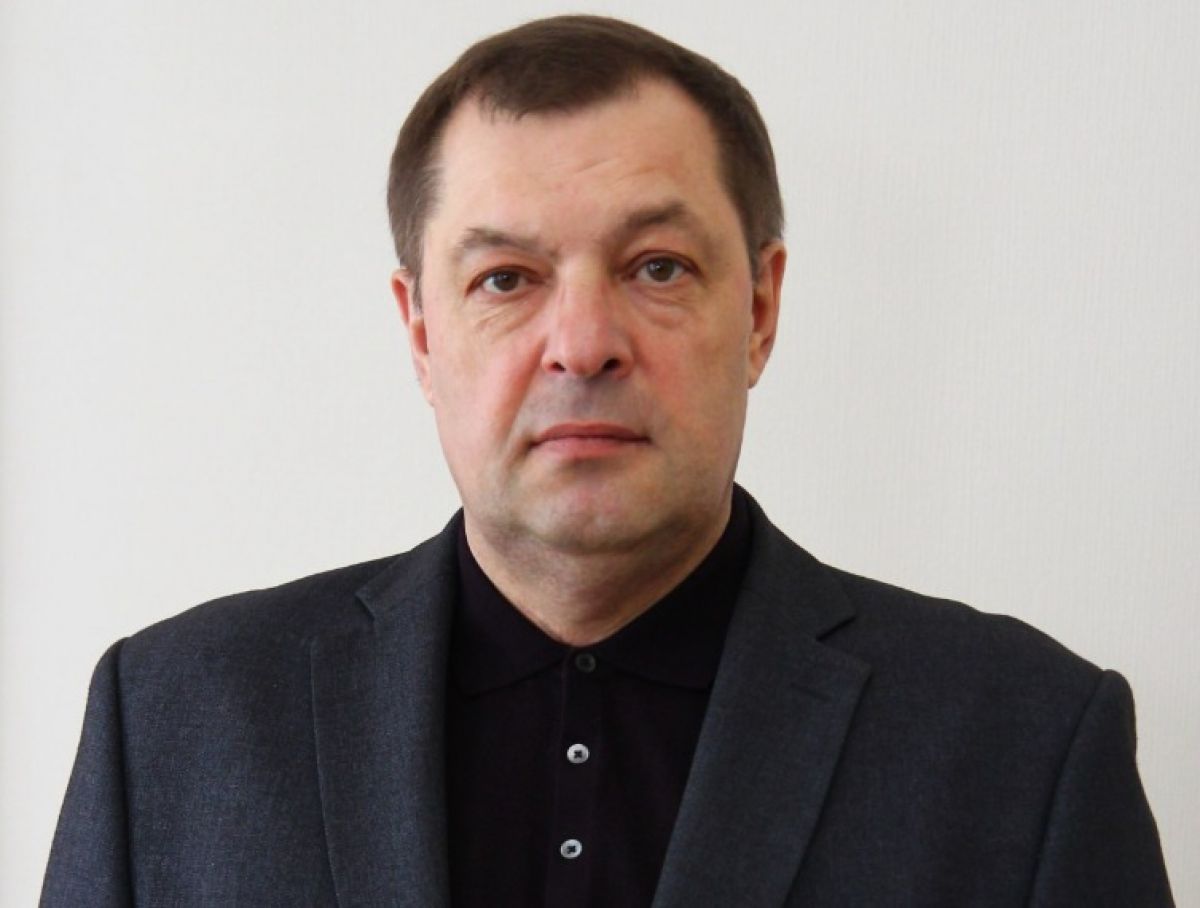 Виталий Артёмов лишён полномочий в рязанском отделении партии Единая Россия ryazannews ru fn 1742683 html Президиум регионального отделения партии Единая Россия принял решение о приостановлении полномочий главы администрации Рязани Виталия Артёмова в качестве секретаря местного отделения и члена президиума Это связано с жалобами жителей и недобросовестной работой мэра Прислать новость Подписаться Мы в MAX
