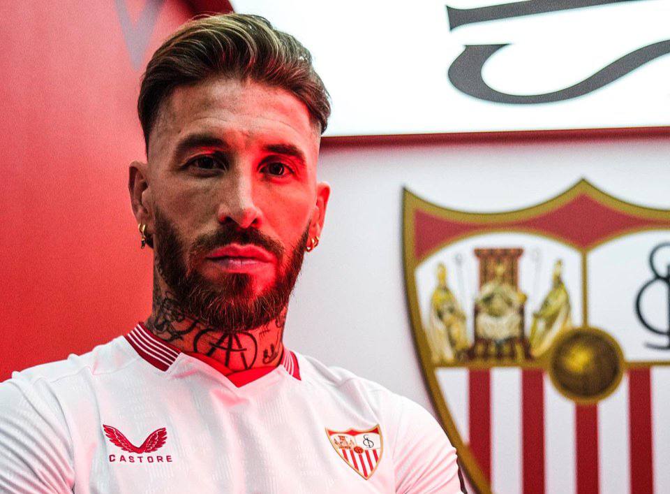 Серхио Рамос покупает Севилью за 450 млн легенда Реала и сборной Испании станет владельцем клуба вместе с Five Eleven Capital Сейчас Рамос вместе со своими людьми изучают отчетность клуба это займет несколько месяцев Плохие результаты в последние годы вынудили акционеров принять решение о продаже Севильи своему бывшему игроку он уже выступал в столице Андалусии в 2003 2005 и в сезоне 2023 24 докладывает Carrusel Deportivo Немедля подписывайся на Карпа в Max