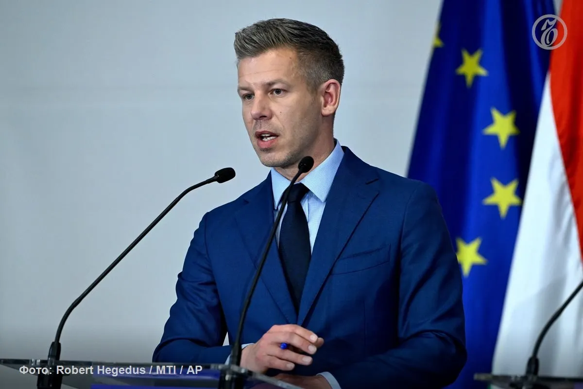 Новое правительство Венгрии приостановит выход республики из Международного уголовного суда МУС Об этом заявил лидер победившей на парламентских выборах в Венгрии партии Тиса Петер Мадьяр По его словам это возможно сделать до 2 июня Правительство Тисы обозначило намерение чтобы этот выход был приостановлен и Венгрия осталась членом МУС сказал господин Мадьяр на пресс конференции Лидер Тисы добавил что члены МУС обязаны исполнять положенные им ордера и задерживать в своих странах тех кого суд хочет арестовать Подписывайтесь на Ъ в Telegram в MAX Оставляйте бусты