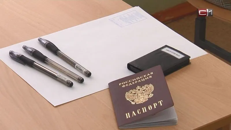 В Сургуте 5 девятиклассников переписывали ОГЭ В 2024 и 2025 годах резервные дни использовались для пересдачи экзаменов по ряду предметов русскому языку математике биологии географии английскому языку информатике истории обществознанию физике химии и литературе Отмечается что предмет Литература переписывался в 2024 году а в 2025 году таких случаев не было сообщили журналистам СТВ в городской администрации Ситуация с ЕГЭ выглядит иначе процент выпускников отправленных на пересдачу был значительно ниже всего 0 5 Возможность повторно написать экзамен предоставляется только по предметам необходимым для получения аттестата русскому языку и математике базового уровня Подписаться Прислать новость SiTV в MAX