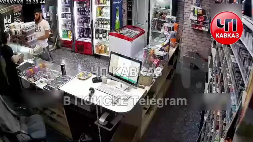 В Северной Осетии туристов избили за шорты в магазине