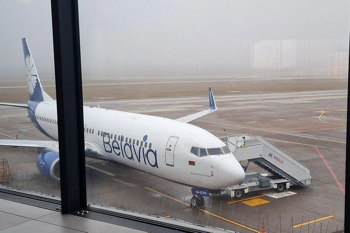 Belavia возвращает рейсы в Израиль Авиакомпания планирует вернуть в расписание регулярные рейсы между Минском и Тель Авивом с 19 апреля Рейсы по прежнему будут выполнять два раза в неделю по четвергам и воскресеньям Вылет из Минска будет в 04 10 а прибытие в Тель Авив в 10 20 Обратный рейс из Тель Авива запланирован в 11 20 с прибытием в Минск в 17 45 Подробнее