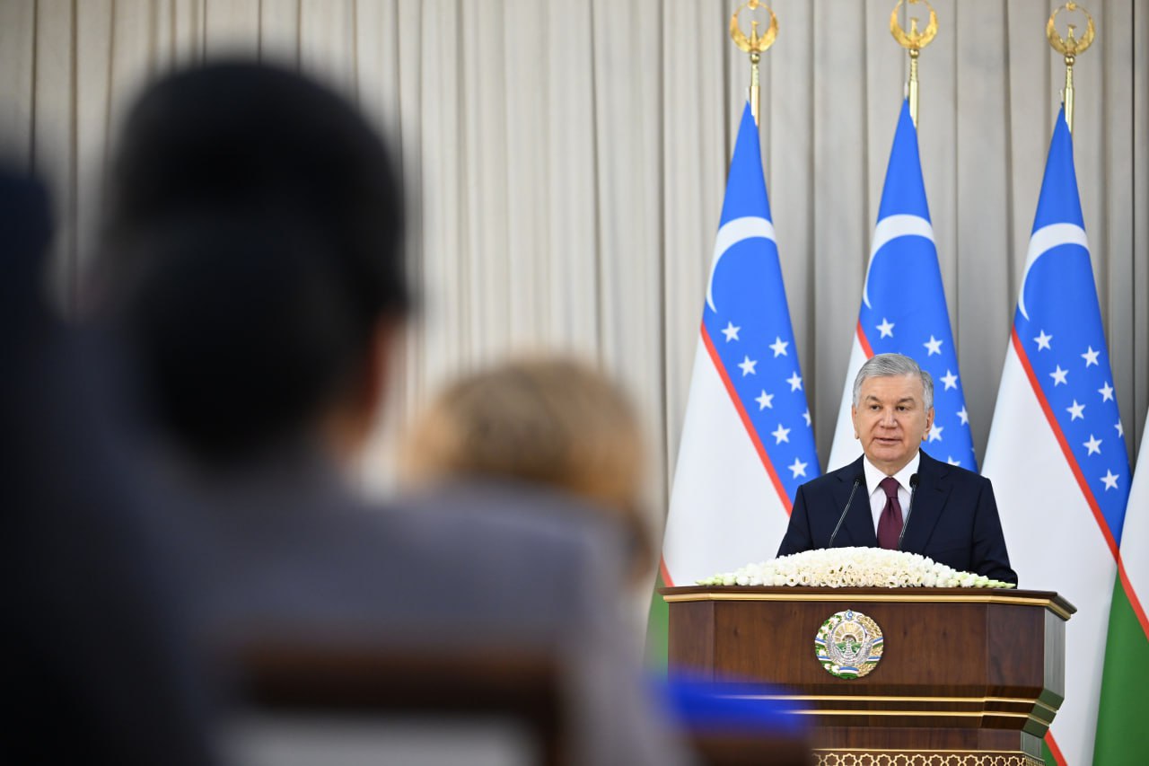 Шавкат Мирзиёев значительная часть доходов населения уходит на лекарства Президент Шавкат Мирзиёев во время совещания в Ташкентском государственном медицинском университете обсудил с работниками здравоохранения и фармацевтики итоги реформ в отрасли и задачи на следующий год Подробнее   anhor uz news part of 2 anhoruz Новости события мнения Мобильное приложение IOS Android