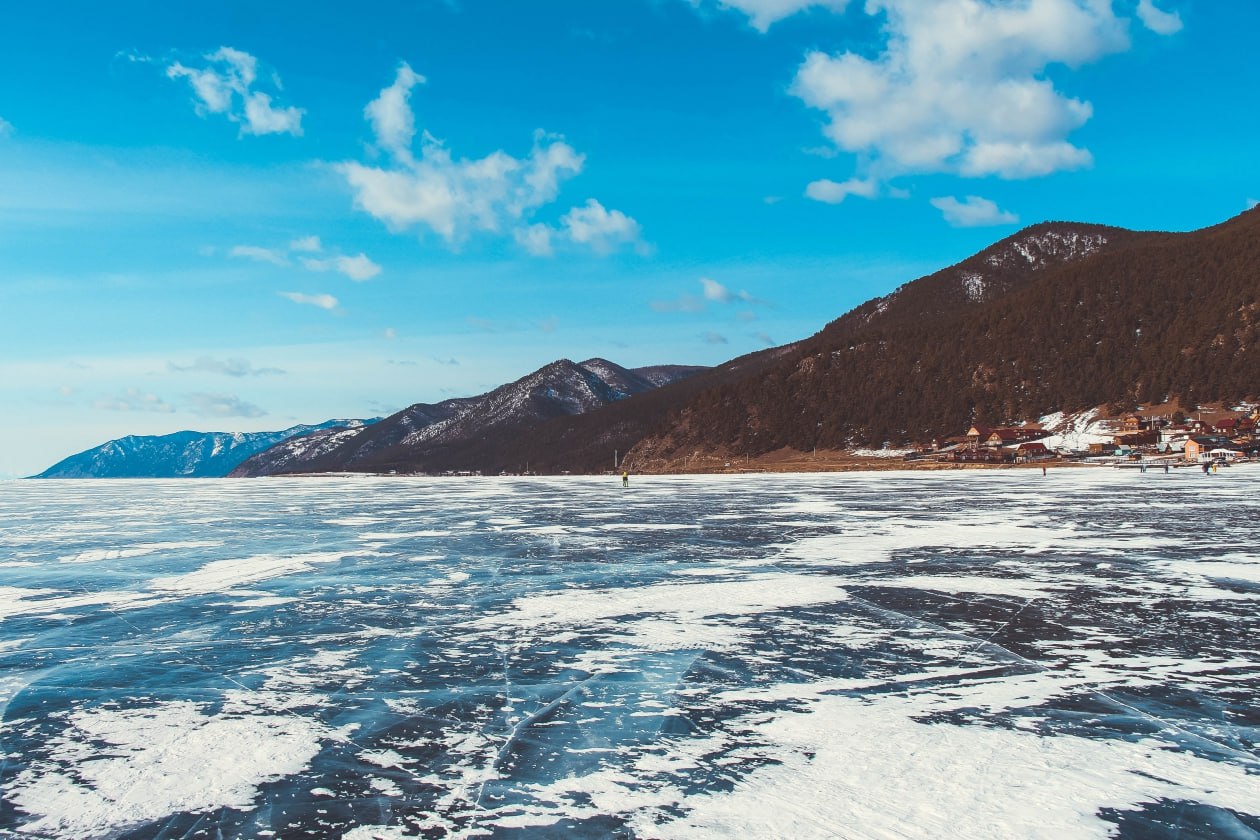 Ледовую переправу на Ольхон откроют 17 февраля Такое решение вынесла специальная комиссия после обследования ледовой дороги поскольку для безопасного проезда требуется дополнительные работы по устранению неровностей покрытия IrkutskMedia теперь в МАX