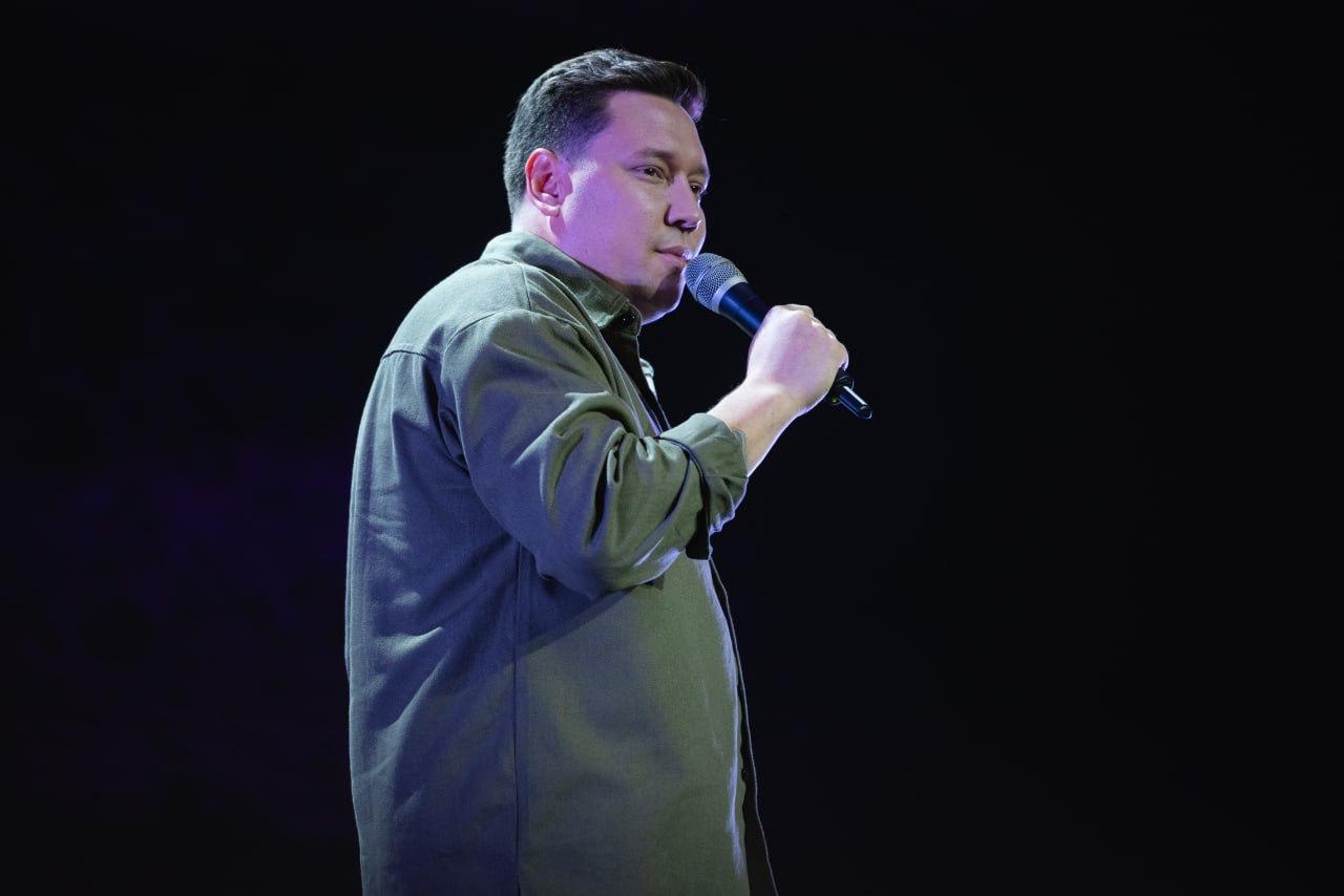 Кто хотел в телевизор Напоминаем 2 ноября в ИТ парке Башира Рамеева пройдут съемки стендап концерта Артура Шамгунова Билеты еще в продаже   entermedia io news artur shamgunov provedet semki novogo stendap kontserta v it parke