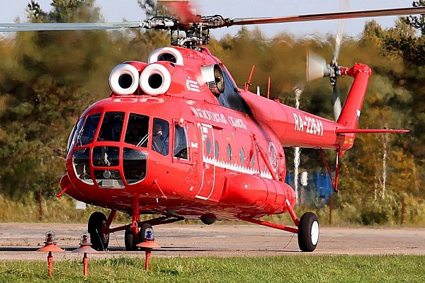 Вологодское авиационное предприятие получило обновленный вертолет Ми 8Т Вологодское авиационное предприятие получило обновленный вертолет Ми 8Т Вертолет будет дежурить в интересах Росавиации для проведения поисково спасательных операций Об этом AVIA RU сообщили в пресс службе Росавиации Машина с регистрационным номером RA 22641 капитально отремонтирована в Санкт Петербурге там же выкрашена в новую ярко красную ливрею дизайн код Вологодчины Как ожидается этот вертолет будет дежурить в интересах Росавиации   t me favt ru для проведения поисково спасательных операций уточнили в ведомстве aviaru net n287809