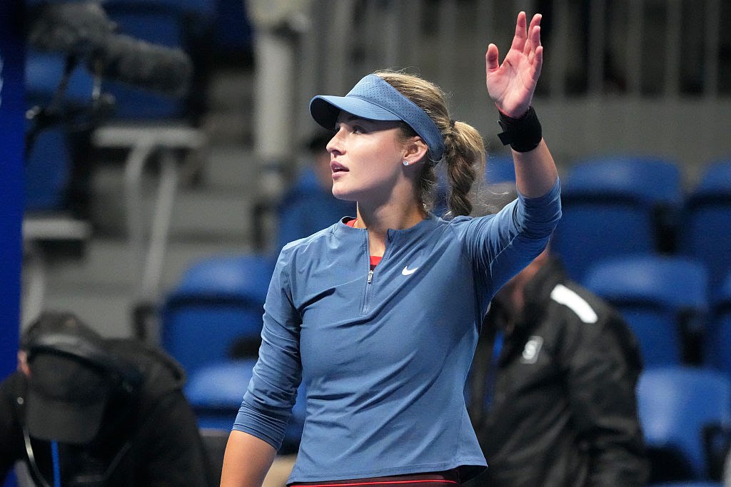 Организаторы Australian Open указали гражданство российских теннисисток Организаторы Australian Open указали гражданство российских теннисисток в списке участниц парного разряда который был опубликован на сайте первого в сезоне турнира Большого шлема Россиянки и белоруски с 2022 года выступают на турнирах Женской теннисной ассоциации WTA в нейтральном статусе В заявочных листах одиночного разряда и квалификации у россиянок гражданство не указывалось В парном разряде на турнире в Мельбурне сыграют Диана Шнайдер Людмила Самсонова Ирина Хромачева Анастасия Павлюченкова Анна Калинская Александра Панова Анна Блинкова Вера Звонарева Мария Козырева Елена Приданкина У Камиллы Рахимовой и Анастасии Потаповой также указано российское гражданство хотя в конце года они перешли в сборные Узбекистана и Австрии соответственно Getty Images Подписаться на РБК Спорт