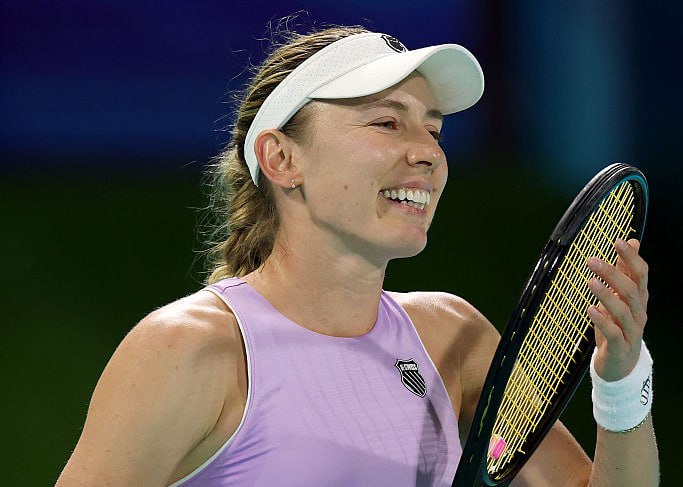 Екатерина Александрова вернулась в топ 10 WTA На прошлой неделе она уступила в финале пятисотника в Абу Даби но выиграла парный разряд Екатерина дебютировала в десятке лучших в октябре прошлого года Также в топ 10 из россиянок остаётся Мирра Андреева в обновлённом рейтинге она сохранила седьмое место news matchtv Christopher Pike Getty Images