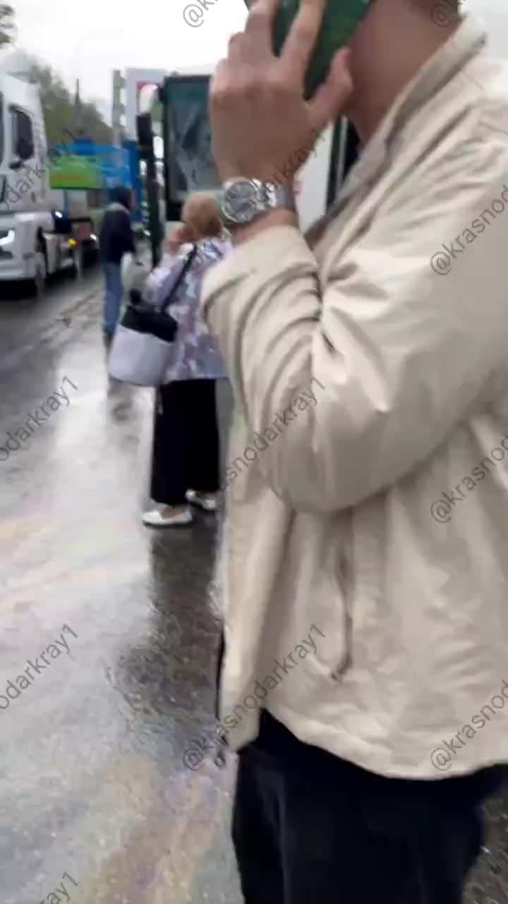 Шестикратное ДТП в Кавказском районе: два автобуса и три легковушки столкнулись