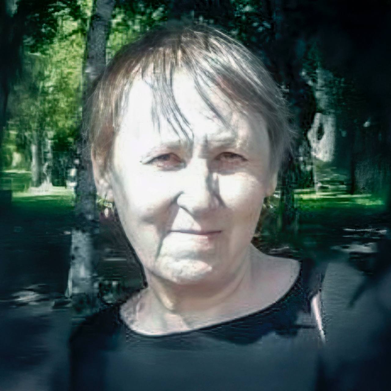 Пропавшую пенсионерку с собакой ищут в Комсомольске Комсомольчан просят помощи в поиске 72-летней Валентины Григорьевны Греховой. Женщина пропала 9 июля в районе ул. Юбилейной. Была с собакой, кличка Тоша. Собаку видели сегодня утром на пл. Володарского, уже без хозяйки. Приметы: рост около 160 см, худощавая, волосы короткие седые, глаза карие. Одета была в бордовую шапку, теплую бордовую кофту на пуговицах с карманами, чёрные брюки. Женщина дезориентирована — теряется, плутает, может быть где угодно. Если у вас есть информация о том, где находится пропавшая, сообщите об этом по номерам 112, 102, +7 914 190-12-17, +7 914 167-37-77. Ну а если вам важно сохранить анонимность, или вы просто не хотите полицейских формальностей, можете передать имеющуюся информацию через редакцию любым удобным способом.