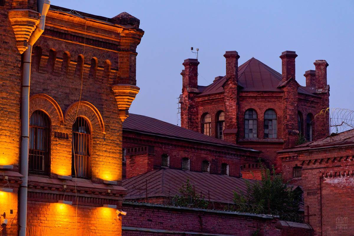 Общественное пространство на территории бывшего следственного изолятора Кресты сохранит прежнее название За выбор наименования голосовали жители города в соцсетях В опросе приняло участие 12 тысяч человек и почти 9 тысяч из них выступили за то чтобы не переименовывать историческую локацию