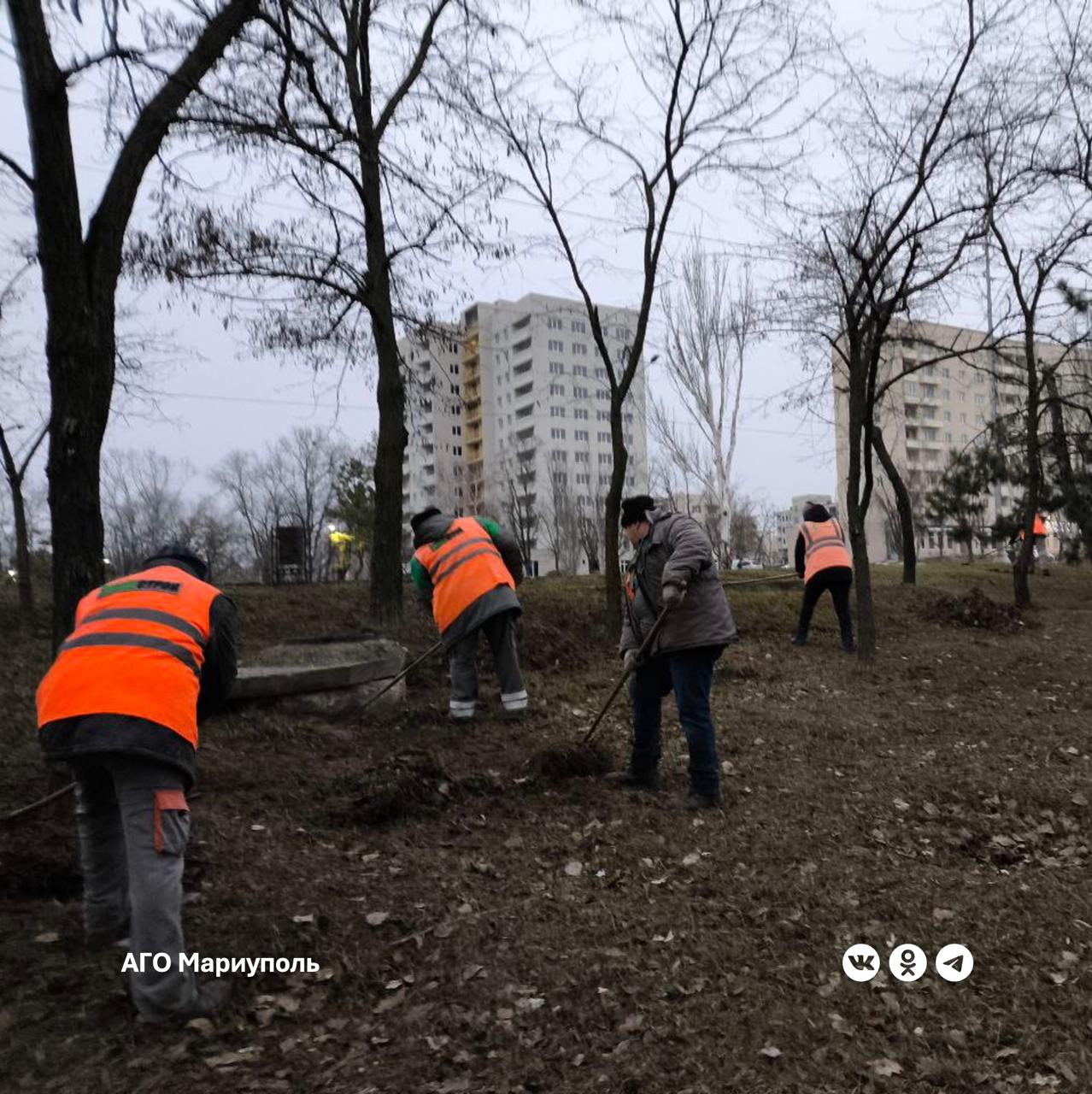 В Жовтневом районе завершены работы по благоустройству очередной зеленой зоны.  Сотрудники учреждения провели тщательную уборку по улице Громовой, устранив случайный мусор и скопившуюся листву.   Представители предприятия подчеркнули, что поддержание чистоты и порядок в зеленых зонах являются ключевыми элементами для создания комфортной городской среды.