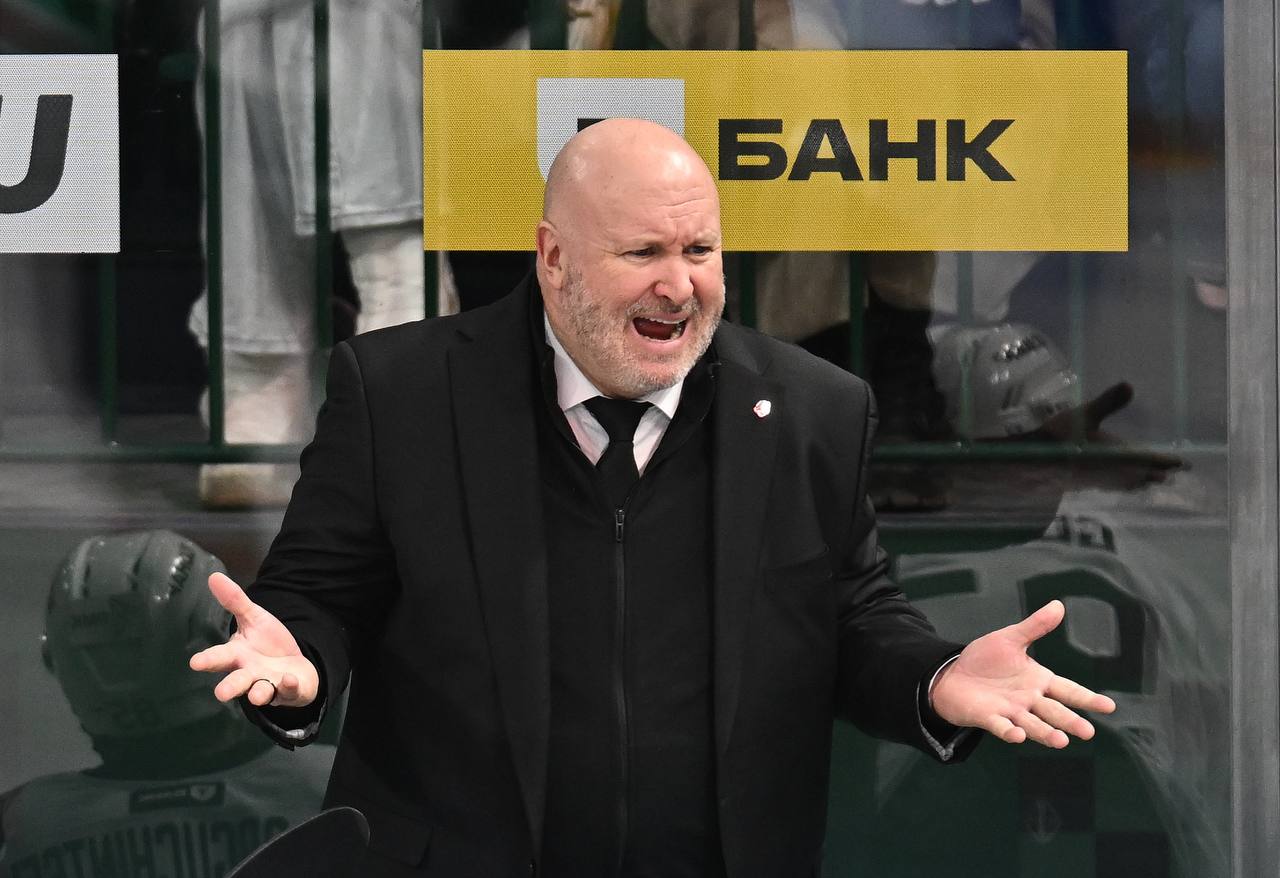 Покинувший Трактор из за усталости канадец Бенуа Гру возглавил швейцарский Цуг В среду Цуг объявил об отставке главного тренера команды Михаэля Линигера в связи с неудовлетворительными результатами Команда проиграла последние девять матчей в Национальной лиге Швейцарии и Лиге чемпионов Подписывайтесь на РИА Новости Спорт в MAX