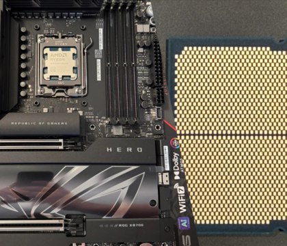 Зафиксировано еще два случая поломки чипов Ryzen 9800X3D работавших в паре с платами ASUS Журналисты портала Wccftech сообщают что на форуме Reddit появилось два новых отчета о выходе из строя Ryzen 9800X3D Оба чипа работали в паре с материнскими платами ASUS X870E Первый инцидент произошел у пользователя с ником rahfikiruckus Он владеет премиальной ASUS ROG CROSSHAIR X870E HERO являющейся одной из самых дорогих материнских плат AM5 на рынке