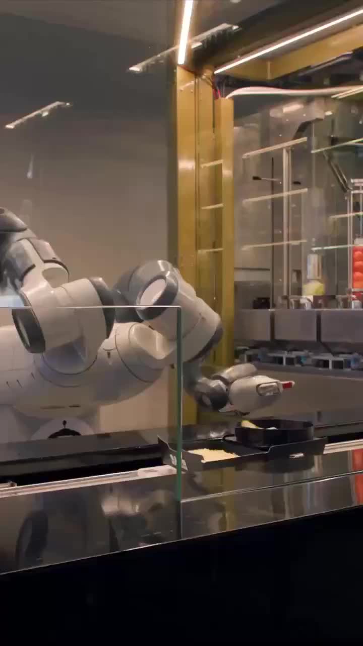 В Калифорнии открылся ресторан Burger Bot's с роботами-сборщиками бургеров
