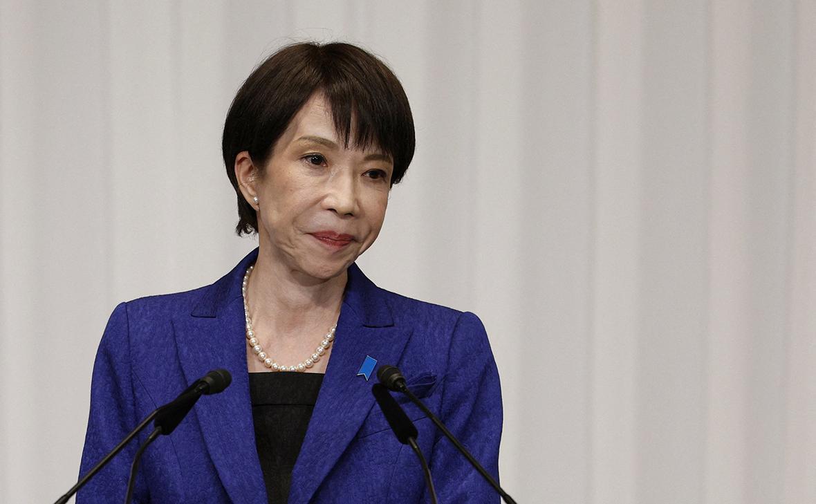 Премьер Японии заявила о стремлении заключить мирный договор с Россией Премьер Японии Санаэ Такаити заявила в программной речи в парламенте что желает урегулировать территориальный спор с РФ и заключить с ней мирный договор Япония претендует на четыре южных острова Курильской гряды Итуруп Кунашир Шикотан и Хабомаи ссылаясь на Трактат о торговле и границах 1855 года Позиция Москвы состоит в том что Южные Курилы вошли в состав СССР по итогам Второй Мировой войны и российский суверенитет над ними имеющий международно правовое оформление не подлежит сомнению Что касается России она отметила важность скорейшего прекращения конфликта на Украине пояснила что политика правительства в отношении решения территориального вопроса и заключения мирного договора остается неизменной передает телеканал NHK Тем временем общий объем помощи заявленный правительством Японии для Украины составил 20 млрд Собственно это все что необходимо помнить о стремлении Японии заключить мирный договор