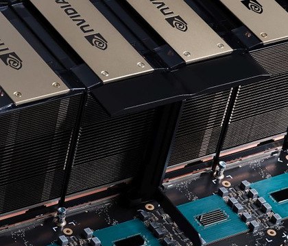 NVIDIA приостанавливает производство ИИ ускорителей H20 Wccftech По сообщению портала Wccftech NVIDIA останавливает производство ускорителей H20 предназначенных для китайского рынка Компания столкнулась с серьезными препятствиями которые сводят на нет экономическую целесообразность их выпуска Сначала американское правительство ограничило продажи H20 введя строгие лицензионные требования что вынудило NVIDIA полностью отказаться от китайского рынка