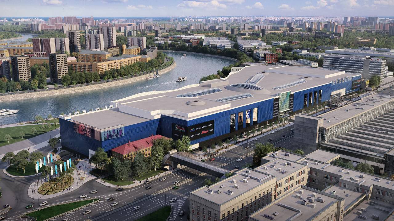 Потолок обрушился на подземном паркинге ТЦ «Ривьера» на Автозаводской улице.   Один человек пострадал, пишут СМИ. На место следуют экстренные службы.