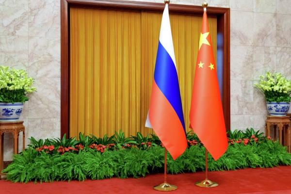 В Китае заявили о возобновлении импорта мороженого из России Поставки продолжились в октябре после сентябрьского перерыва КНР было закуплено мороженого на 16 7 тысячи долларов что стало минимальным показателем за месяц в 2025 году сообщается в материалах Государственного таможенного управления Там отметили что за девять месяцев Пекин приобрёл у Москвы этого продукта на 2 2 миллиона долларов против 2 6 миллиона долларов за аналогичный период прошлого года Подписаться на Говорит Москва Telegram VK MAX