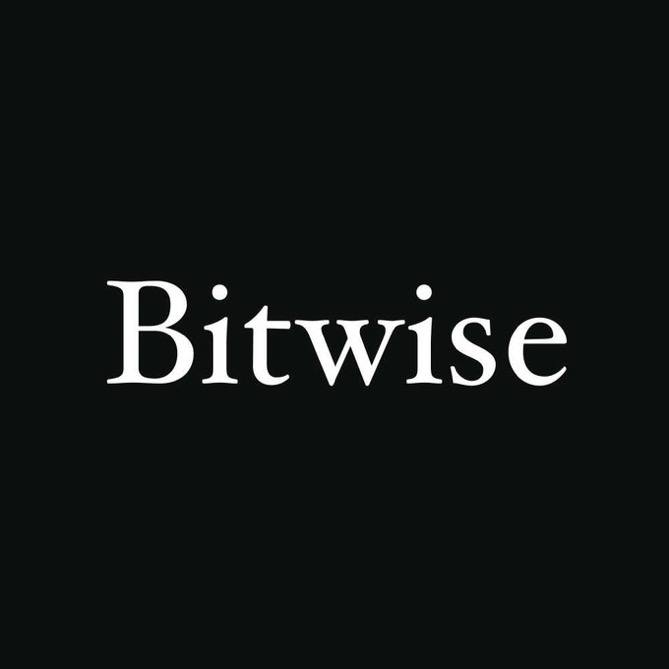 Руководитель исследований Bitwise Райан Расмуссен заявил, что количество BTC, принадлежащих корпорациям, за последний год удвоилось с 262,365 BTC  к концу 2023  до 590,649 BTC  к концу 2024    Спрос продолжает расти, в то время как предложение остается на фиксированном уровне в 21,000,000 BTC.