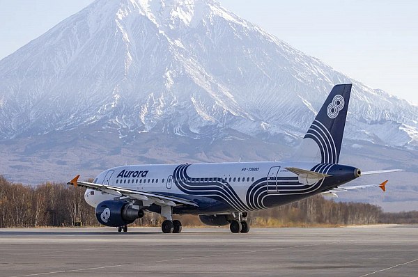 Между Чукоткой и Камчаткой откроют авиасообщение Авиакомпания Аврора с 6 июля 2026 года откроет воздушное сообщение между Чукоткой и Камчаткой Об этом сообщает ТАСС со ссылкой на данные департамента промышленной политики Чукотского автономного округа Авиакомпания Аврора с 6 июля 2026 года открывает регулярное воздушное сообщение между Анадырем и Петропавловском Камчатским говорится в сообщении департамента Рейсы будут выполняться еженедельно по понедельникам до 28 сентября Вылет из Петропавловска Камчатского в 08 50 прилет в Анадырь в 13 00 Обратный рейс вылетает из Анадыря в 14 40 с прибытием в 18 30 aviaru net n292421