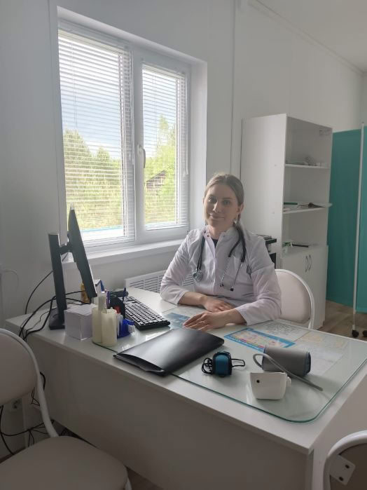  В поселке Степановка, селе Тумаково и деревне Нагорная Ирбейского района открылись новые фельдшерско-акушерские пункты. Жители могут пройти профилактический медицинский осмотр, первый этап диспансеризации, поставить прививки, выписать лекарства, получить консультации краевых врачей – ФАПы подключены к интернету. Пункты возведены в рамках национального проекта «Продолжительная и активная жизнь»