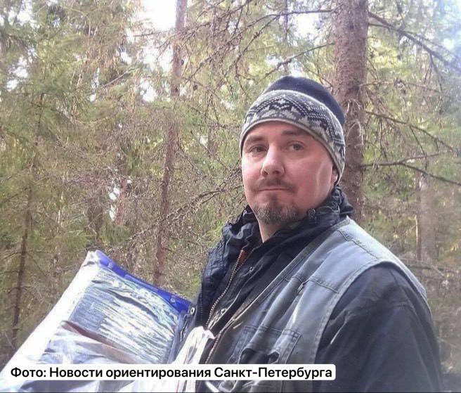 Петербуржец Константин Токмаков убит под Владимиром. По словам жены, один из ведущих составителей спортивных карт погиб «от рук военных»: «Хочу сообщить следующее: Костя, выполняя государственный контракт по созданию спортивной карты, погиб от рук военных. Преступники задержаны, ведется следствие. Ведя обсуждения в открытых и закрытых средствах получения информации, вы наносите в первую очередь дополнительную травму моей семье и близким. А так же ваши, местами неадекватные суждения, могут принести огромный вред нашему любимому виду спорта». Федерация спортивного ориентирования Ленинградской области подтвердила смерть Константина. Ему было 53 года, он составлял карты для таких соревнований как «Балтийские игры» и «Кубок Карельского перешейка».