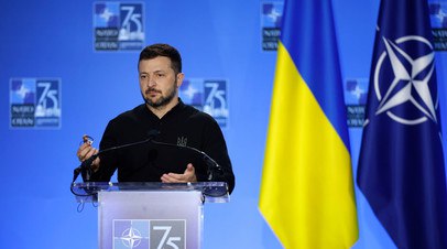 Ермак обвинил Запад в нежелании приглашать Украину в НАТО по причине коррупции   Глава офиса Владимира Зеленского Андрей Ермак в эфире украинского телеканала «Рада» обвинил западных партнёров в нежелании приглашать Украину в НАТО под предлогом коррупции.  Читать далее