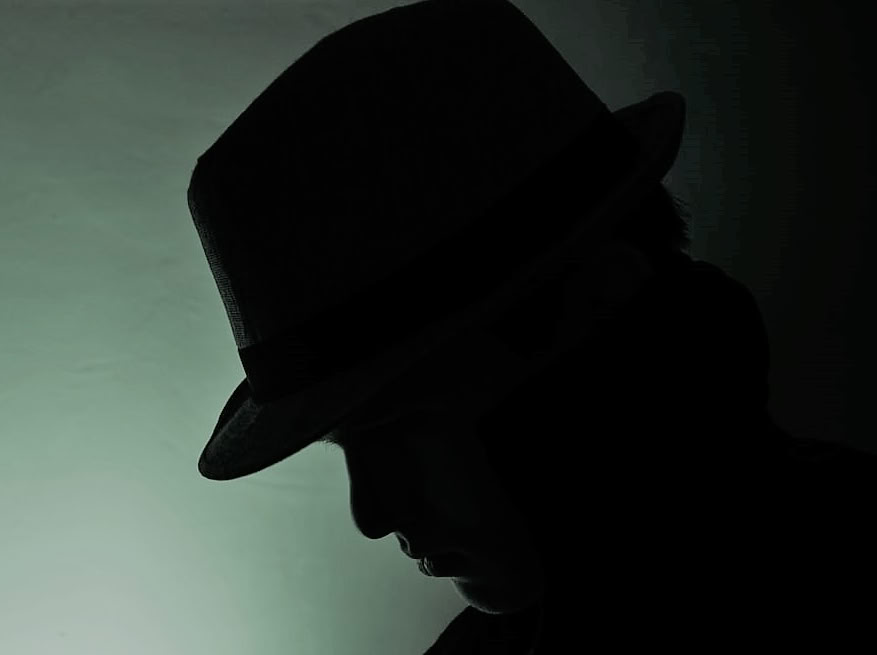 В Кыргызстане вынесли тюремный срок иностранному шпиону ГКНБ Кыргызстана сообщил что 8 декабря завершился судебный процесс по делу об иностранном шпионаже Иностранный гражданин был признан виновным по статье 324 Шпионаж Уголовного кодекса страны и приговорен к лишению свободы В ходе следствия он полностью признал вину и дал признательные показания Следствию были представлены неопровержимые доказательства которые суд признал достаточными для вынесения обвинительного приговора Конкретный срок наказания не раскрывается Страна в интересах которой велась деятельность также не названа Органами нацбезопасности на постоянной основе проводится контрразведывательная работа по недопущению вмешательства иностранных граждан во внутренние дела КР подчеркнули в ГКНБ mediastan