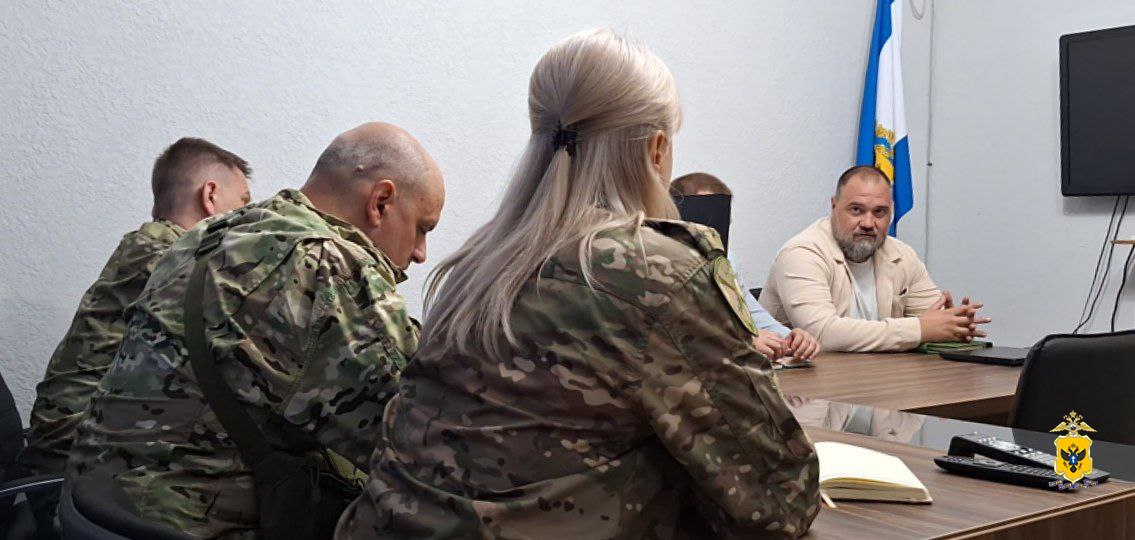 ‼ В Херсонской области МВД и банки объединяют усилия для борьбы с IT-мошенниками В ГУ МВД России по Херсонской области прошла рабочая встреча, посвященная снижению числа хищений денежных средств с использованием информационных технологий. Участниками стали представители МВД, Центробанка и одного из ведущих банков страны. Стороны обсудили меры профилактики, повышения финансовой грамотности населения, защиты средств клиентов и оперативное реагирование на несанкционированные операции. ПОДПИСАТЬСЯ НА ТАВРИЮ
