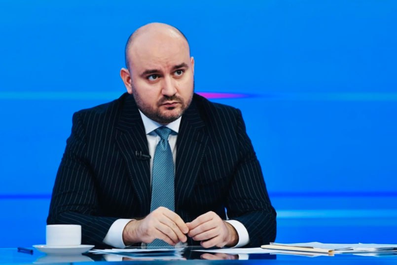 Вячеслав Федорищев подведет итоги развития региона В пятницу 26 декабря губернатор озвучит основные итоги социально экономического развития Самарской области в 2025 году Прямая трансляция будет идти в эфире телеканалов Самара 24 Самара 450 Тольятти 24 и Самара ГИС а также в их социальных сетях Кроме того трансляцию можно будет посмотреть на официальных ресурсах правительства Самарской области Начало в 15 00