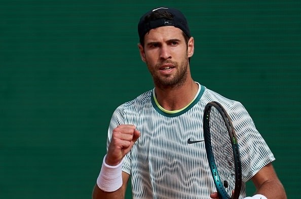Карен Хачанов вышел во второй круг Roland Garros Российский теннисист победил австралийца Александара Вукича. Встреча завершилась со счётом 6:4, 6:4, 6:4. В следующей стадии Хачанов сыграет либо с австрийцем Себастьяном Офнером, либо с немцем Яном-Леннардом Штруффом. Открытый чемпионат Франции по теннису завершится 8 июня. Подпишись на «Говорит Москва»