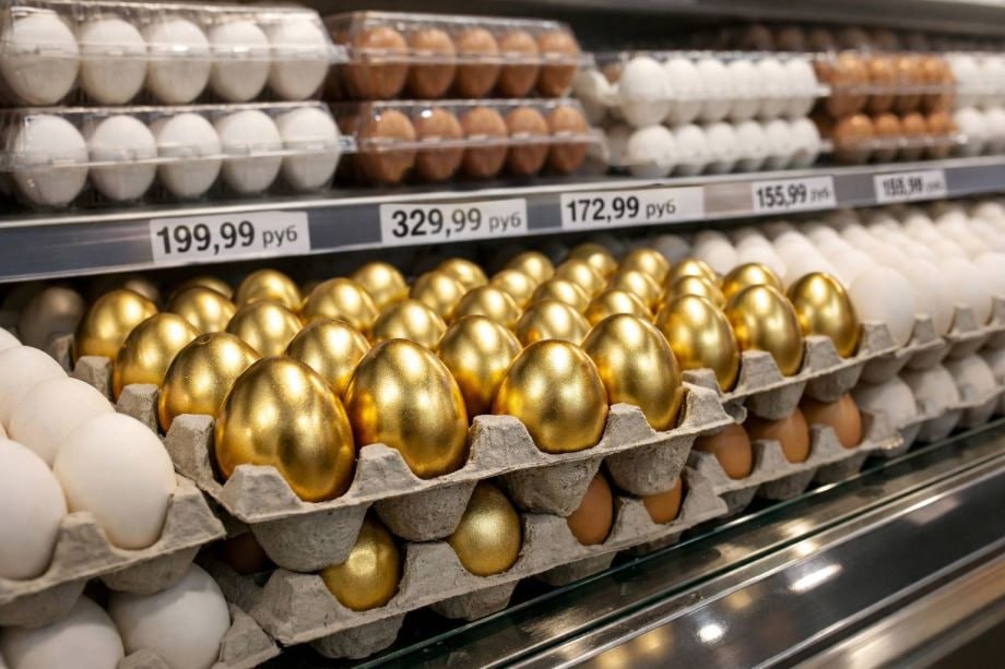 Масленица во Владивостоке позолотила яйца Оптовая стоимость яиц взлетела в масленичную неделю в России В Москве на оптовых базах цена на яйца категории С1 достигла 110 рублей за десяток это на 83 3 дороже чем месяц назад   ПОДРОБНЕЕ НА PRIMPRESS PRIMPRESS в MAX ДЗЕН ЧАТ БОТ