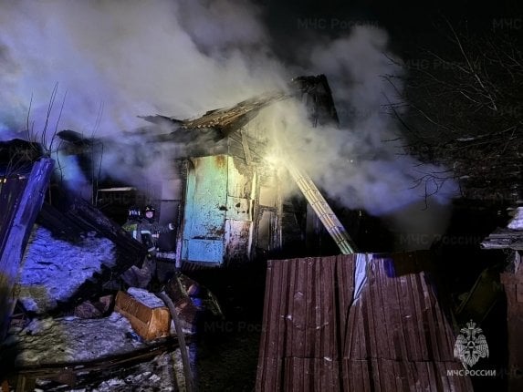 В Иркутске мужчина погиб на пожаре из-за неосторожного обращения с огнем Огонь ликвидировали 13 человек личного состава МЧС    Читать подробнее на сайте...