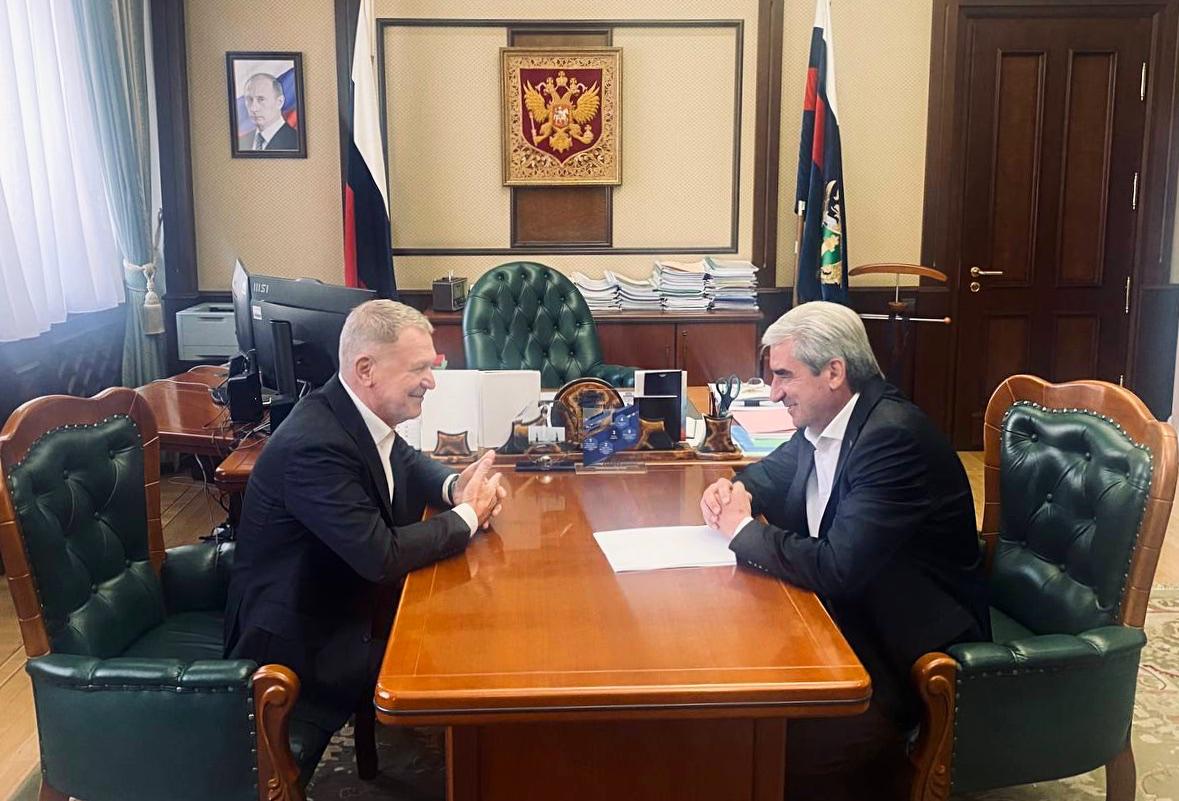 Состоялась рабочая встреча Руководителя Ростехнадзора Александра Трембицкого и генерального директора АО КОНЦЕРН ТИТАН 2 Григория Нагинского Обсуждались вопросы взаимодействия в рамках реализации строительных проектов холдинга Ростехнадзор Взаимодействие