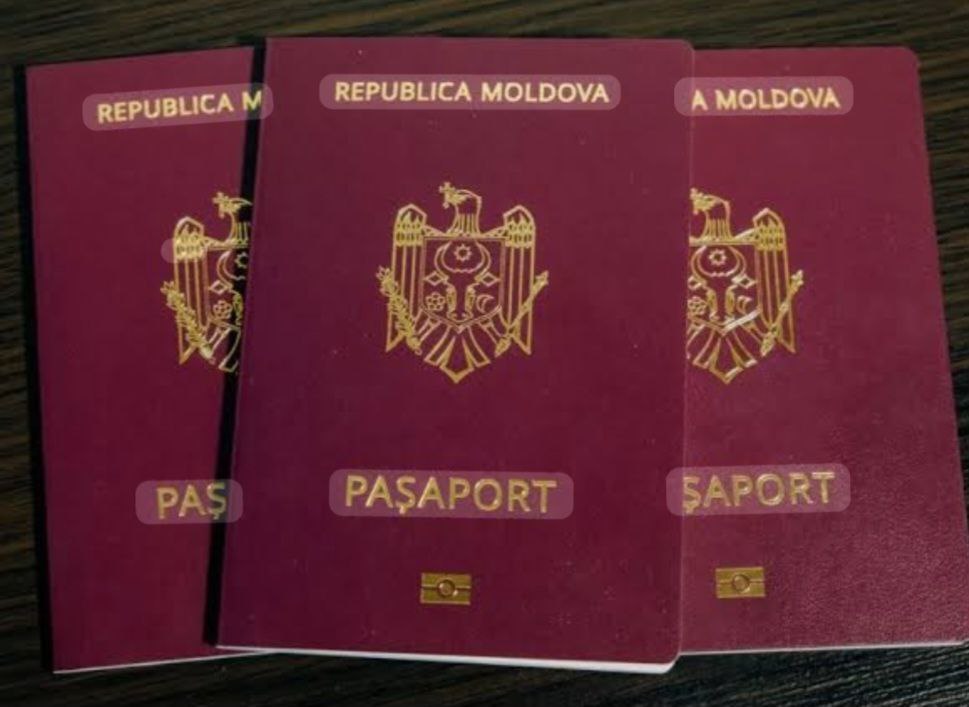 В Приднестровье резко выросло число желающих получить гражданство Молдовы С сентября по декабрь 2025 года документы на получение гражданства подали более 2000 жителей левобережья Днестра Для сравнения за тот же период 2024 года заявлений было 1394 Таким образом число обращений выросло почти на 50 процентов Подпишись на ГРТ