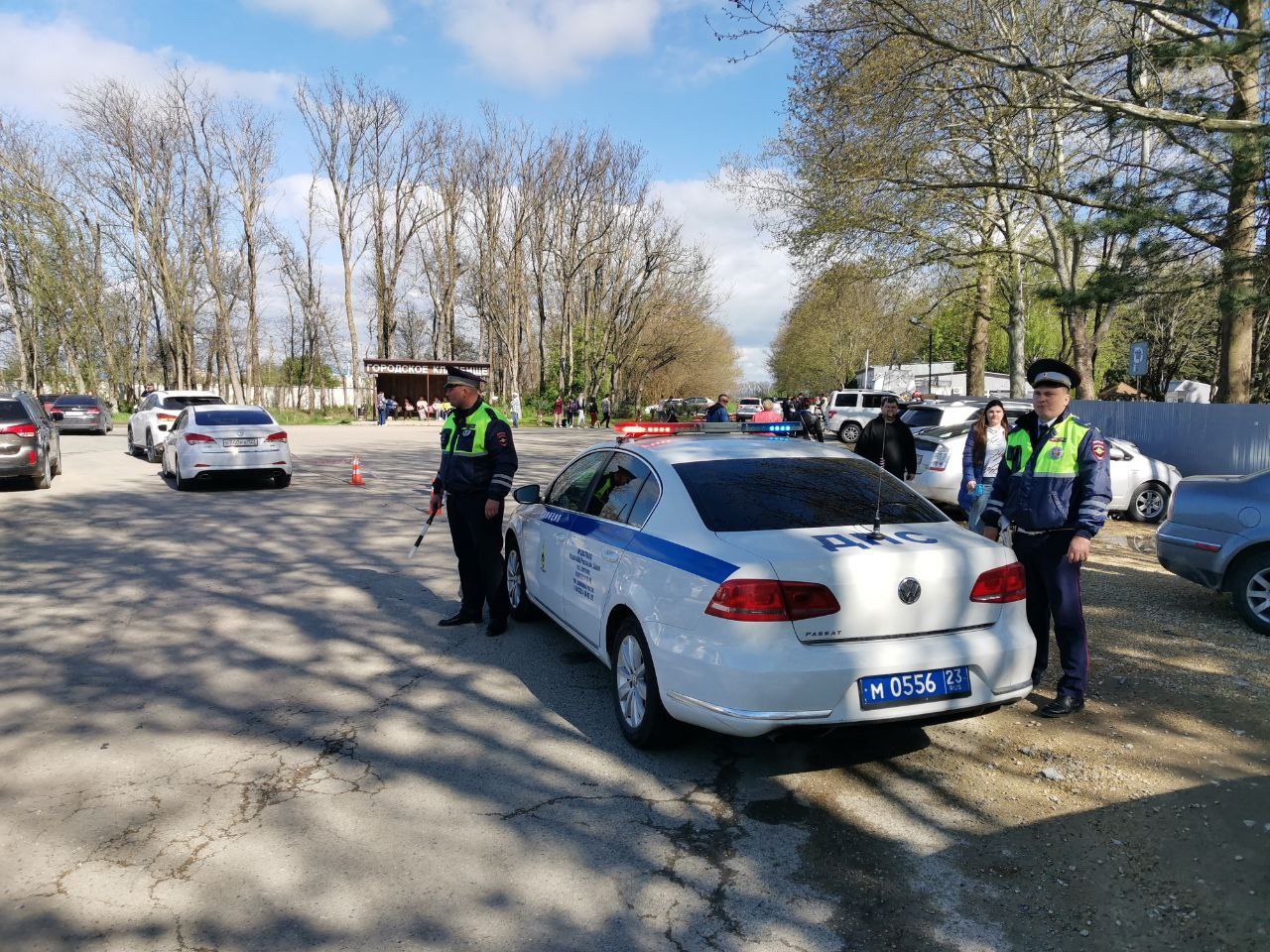 В Анапе временно изменился график движения маршрутки №11 и схема движения по ул. Мирной В связи с Радоницей, которая в этом году выпадает на вторник, 29 апреля, движение маршрутного автобуса № 11 «12 Микрорайон — городское кладбище» организовано 27, 28 и 29 апреля с 07:00 до 18:00 с c интервалом 10-15 минут. Кроме того, 28 и 29 апреля движение транспорта на подъезде к городскому кладбищу будет ограничено с устройством одностороннего движения по улице Мирной — на участке от дома № 31 поворот в ЖК «Времена года» до улицы Народной в направлении от Чехова в сторону Народной , а также по улице Народной — на участке от Мирной до Анапского шоссе в направлении от Мирной в сторону Анапского шоссе . #АнапаСегодня #НовостиАнапыСегодня #НовостиАнапы #АнапаНовости #СегодняВАнапе #АнапаМедиа #СвежиеНовостиАнапы #АктуальныеНовостиАнапы