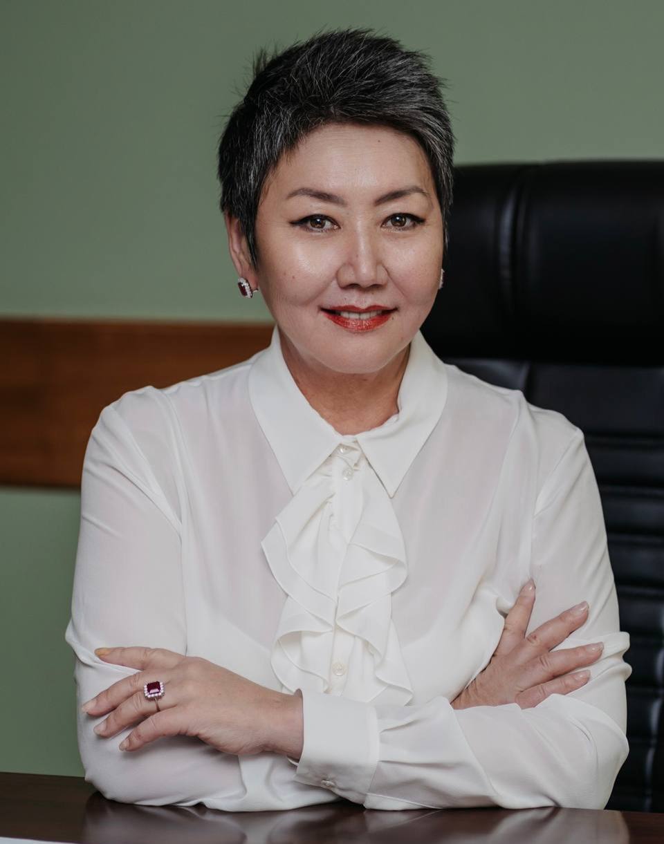 Новым гендиректором МХАТ имени Горького стала Елена Булукова сообщили в Минкультуры РФ Ранее Булукова занимала пост директора Центрального театра кукол имени Образцова Предыдущим гендиректором МХАТ был Владимир Кехман отправленный в отставку в конце сентября Летом сообщалось что ему предъявлены обвинения в растрате