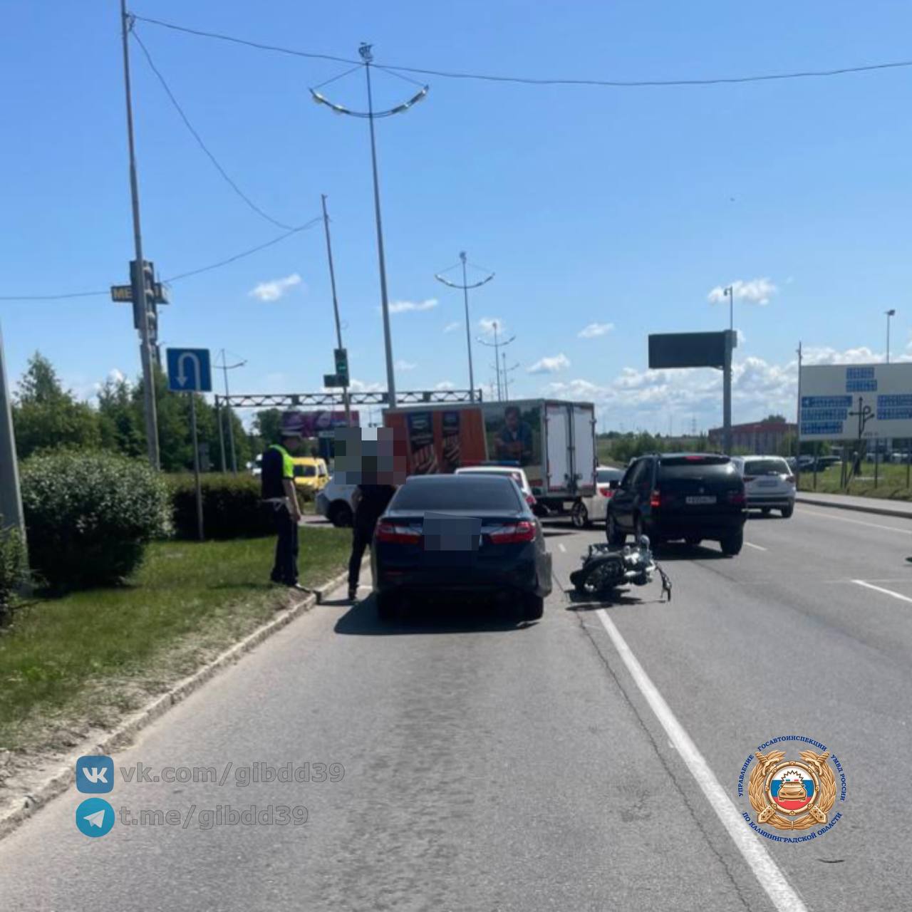 На Московском проспекте мотоциклист упал на автомобиль Сегодня утром, около 9:45, в районе дома 270 водитель мотоцикла во время движения «упал на остановившийся автомобиль». Байкера передали медикам. Подписаться Прислать новости
