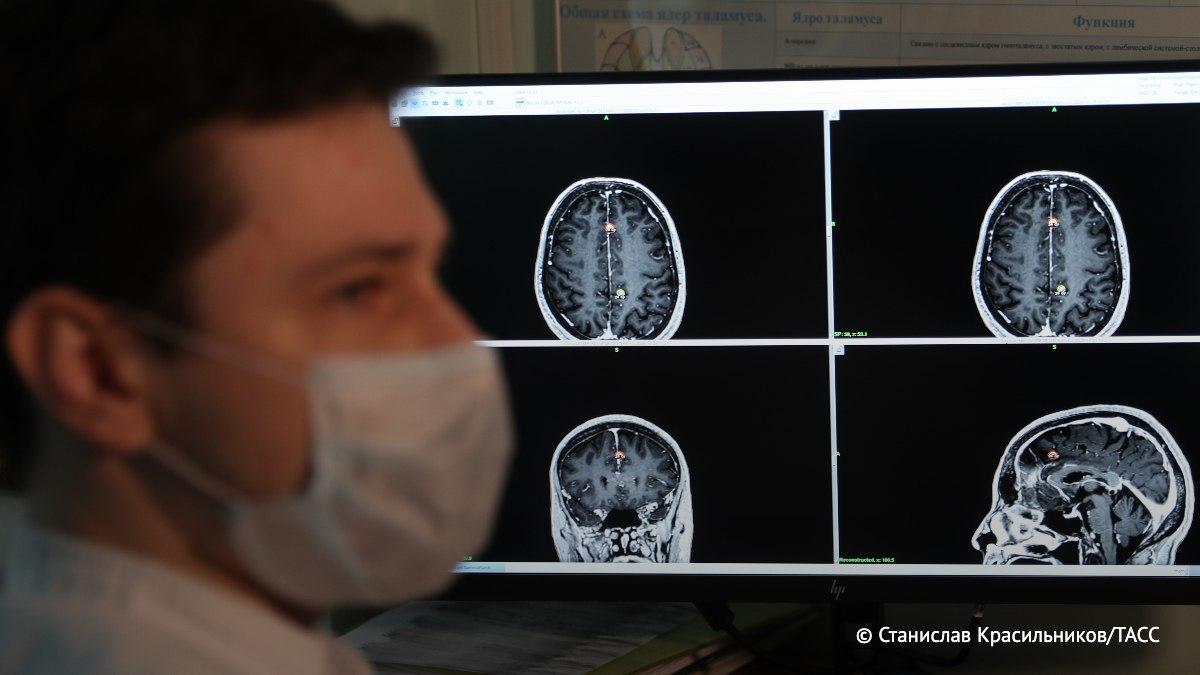 ИИ обучили ранней диагностике болезни Альцгеймера сообщили ТАСС в пресс службе ТГУ Новая система способна выявлять даже малозаметные закономерности указывающие на развитие заболевания Точность диагноза составляет более 95 Подпишись на ТАСС Наука