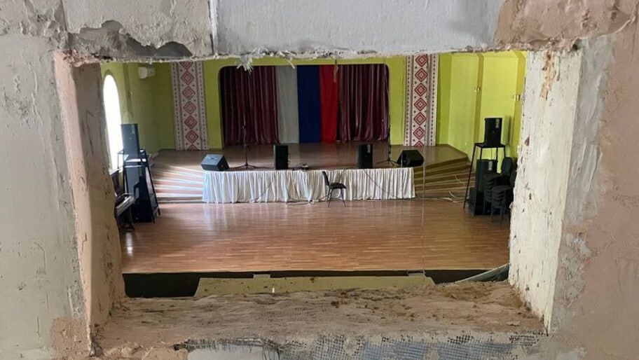 В Тавричанке откроют современный кинозал На базе Дома культуры в Херсонской области создадут модульный кинотеатр с новейшим оборудованием. Об этом сообщил глава Каховского муниципального округа Павел Филипчук. «Уже в июле Тавричанскому ДК будут предоставлены моторизированный экран, проекционное и звуковое оборудование, новые кресла», — отметил Филипчук. , VK и ОК и читайте новости на нашем сайте