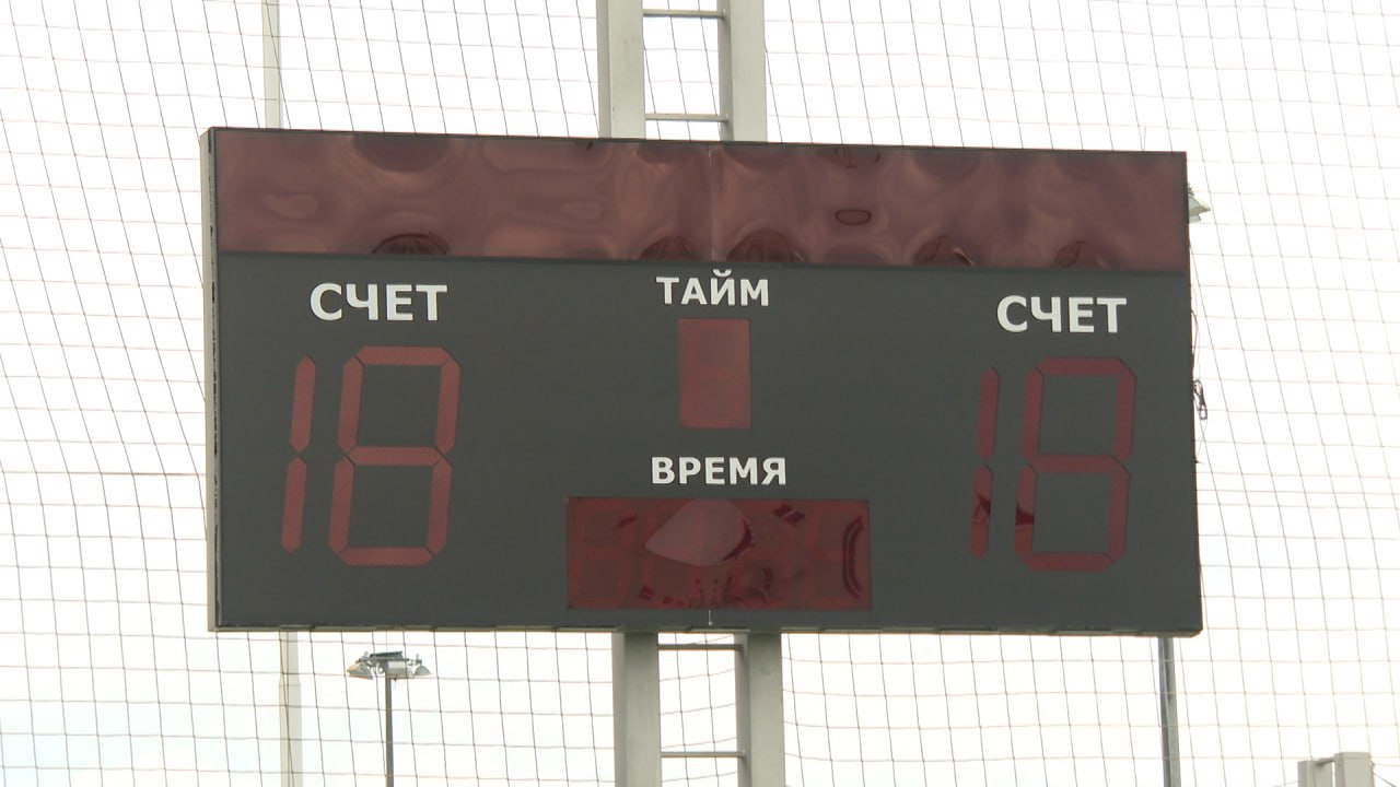 Детский футбольный фестиваль собрал в Волгограде спортсменов из ЮФО и СКФО  Чтобы попасть на фестиваль, тестирование прошли сотни команд со всего Юга России. Ребята приехали из небольших городов, сел, хуторов.  По результатам тестирования формируется «База талантов», это дает возможность юным футболистам заявить о себе и получить приглашение в известные российские клубы.    Какую роль в организации соревнований сыграл искусственный интеллект – в сюжете волгоградских «Вестей».    Подписаться