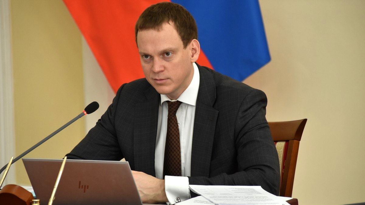В Рязанской области увеличили выплату контрактникам до 1 миллиона рублей Соответствующее постановление о региональной выплате подписал губернатор Павел Малков. Ранее её размер составлял 400 тыс. руб. С учётом федеральной выплаты общая сумма при заключении контракта составит 1,4 млн руб. Сегодня поддержка защитников Родины – это не просто слова. В Рязанской области действует целый комплекс мер помощи нашим бойцам и их семьям. Постоянно совершенствуем эту систему, – отметил Малков.